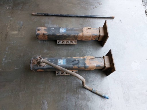 040319 - Лапи опори ноги напівпричепа Jost модуль b0402