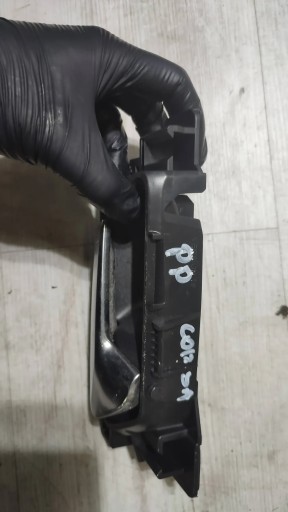 Opel Corsa F 1.2 22r. front side right handle inner