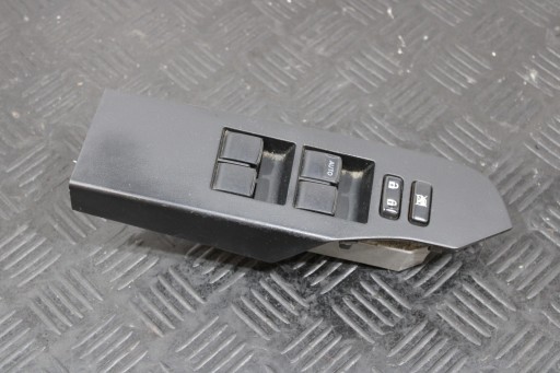 Commandes Vitre Portière Gauche Avant TOYOTA AURIS II 2 KOMBI