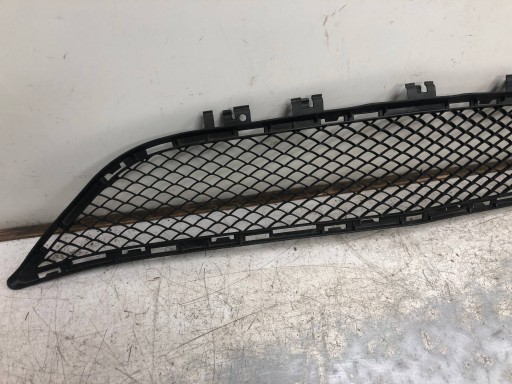 grid of a bumper central front MERCEDES W212 A2128850124