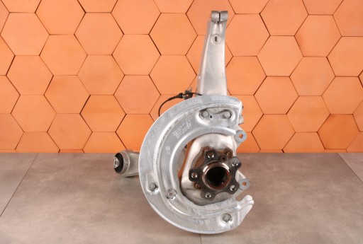 BMW 5' G60 G61 i5 swing of the arm of the pivot left front 2WD RWD 6898327