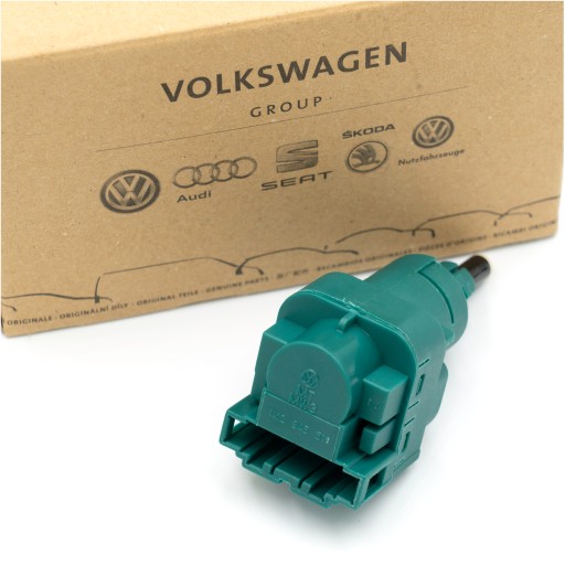 CZUJNIK STOPU WŁĄCZNIK ŚWIATŁA STOP DO AUDI A3 8L GOLF IV 4 PASSAT B5 LEON  1C0945511A za 54,90 zł z Poznań -  - (9864644852)