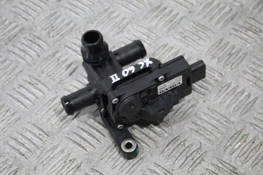 pumpa cirkulacije vode ventil VOLVO XC60 II 2 LIFT