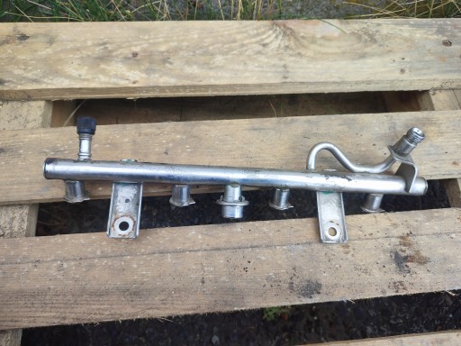 Rampe injection Mercedes-Benz C W204 1.8 A2720780092