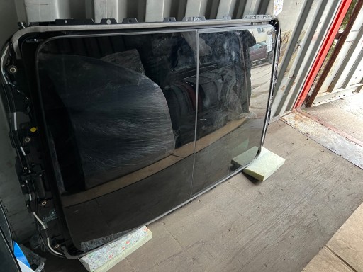 AUDI Q7 4m люк на даху панорама люк на даху