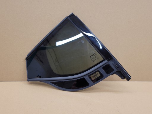window TROJKAT right rear part VOLVO C40 2021