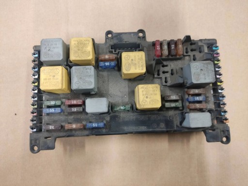 Блок запобіжників mercedes vito 639 a6395450401