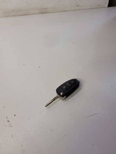 868 - Брелок для ключів AUDI A6 C6 Q7 4f0837220ak