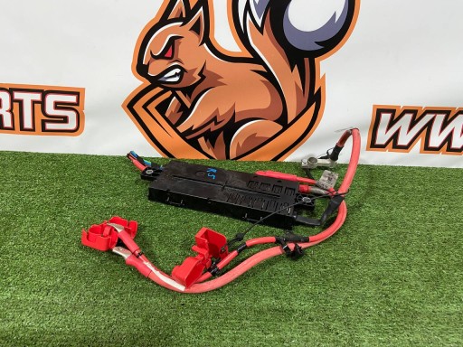 LR095111 - Блок запобіжників range rover velar l560 j8a2-14516-ac