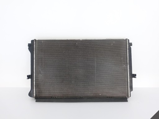 AUDI A3 SEAT LEON 5F VW PASSAT 3G SKODA radiator