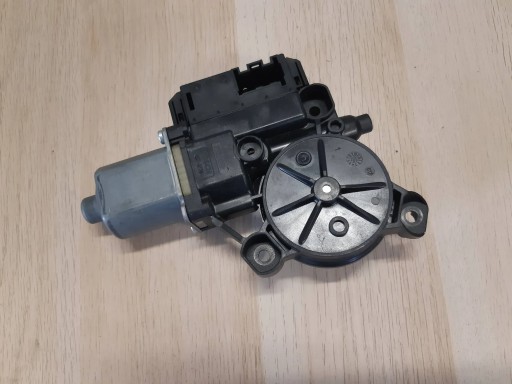 Мотор стеклоподъемника vw polo v 6r 6c 6r0959801ad