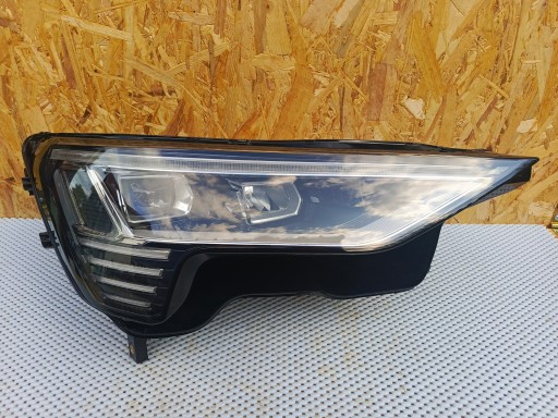 Правая передняя фара audi e-tron full led 4ke941040