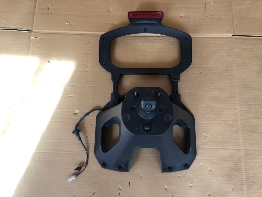 68474051AA - JEEP WRANGLER JL JLU КРЕПЛЕНИЕ КОЛЕСА ЗАПАСНАЯ КАМЕРА