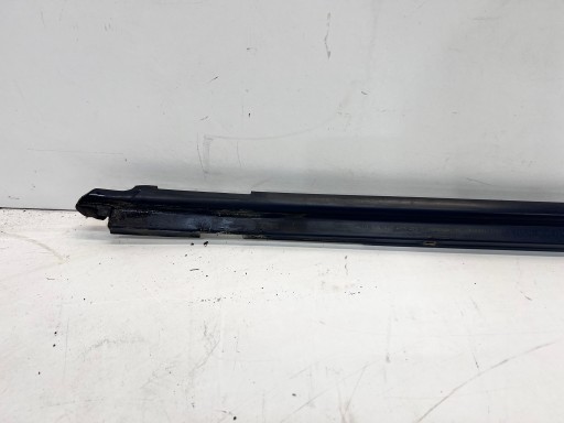 tesnenie dvere ľavý predok AUDI TT 8J0837477C