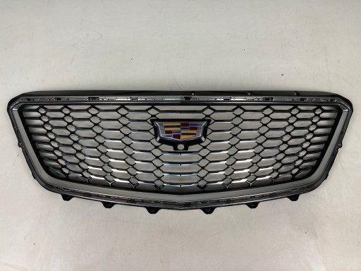 84582863 - КАДИЛЛАК ХТ4 решетка радиатора