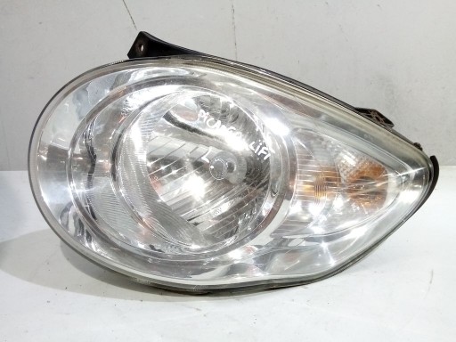 Kia Picanto and lift light left front front