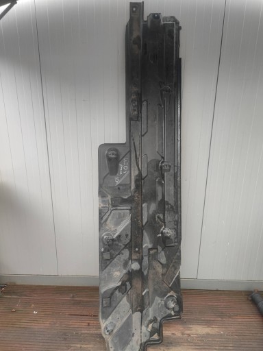 cover chassis right MERCEDES W204 A2046101408