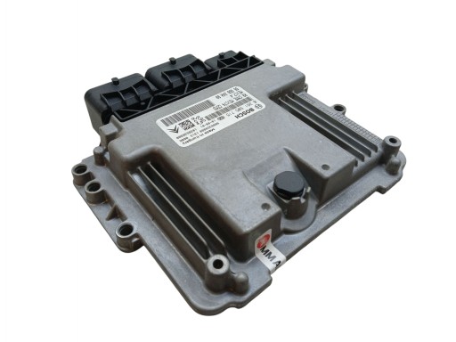 computer of the engine PEUGEOT 5008 and 1.6 VTI 5FS 9666824080 0261S05715