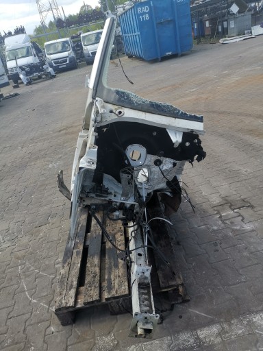 VOLKSWAGEN CRAFTER ПЕРЕДНЯ ПРАВА ЧВЕРТЬ 06-