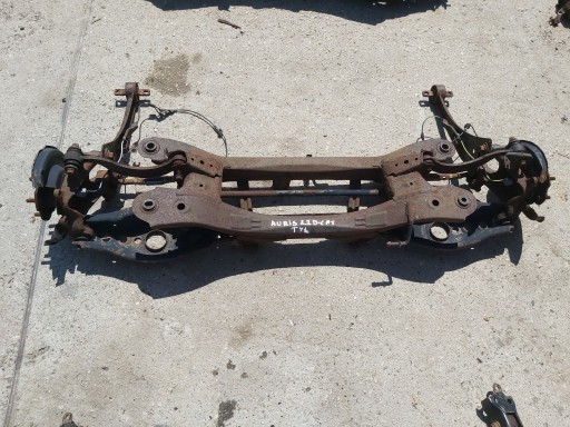 2,2, 2,2 - Toyota auris і задня підвіска балка 2.2 поперечні важелі