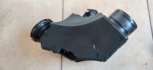 32298336 30757872 - VOLVO ШЛАНГ ТРУБА ПОВІТРЯНИЙ РЕЗОНАТОР