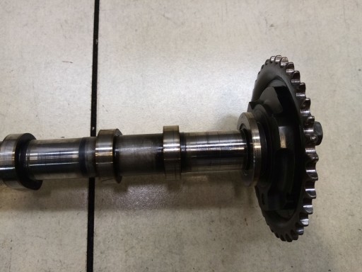 Arbre à cames TRANSIT MK6 2.4 TDCI 6C1Q-6A270-BB