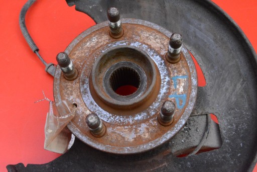 otoč čepu levá předek OPEL INSIGNIA A 2.0 CDTI 130 KM 08-14