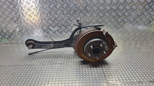 otoč ramene zavěšení levý záď BV61-5A969-CA FORD FOCUS MK3 HB