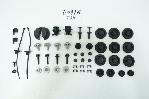 8W0098615 - Комплект болтов заглушек крепления капота AUDI A4 B9