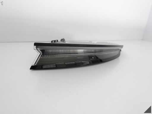 PORSCHE TAYCAN 9J1 BASIS light right rear part EUROPA