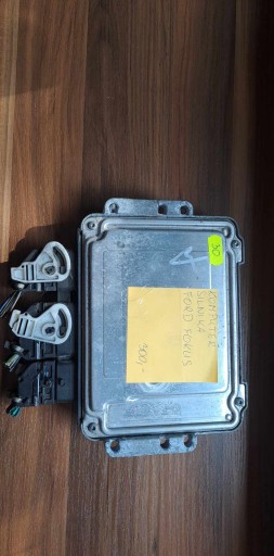 8M51-12A650-LB 8YLB - Компьютерный контроллер двигателя ford focus mk2 0281011701