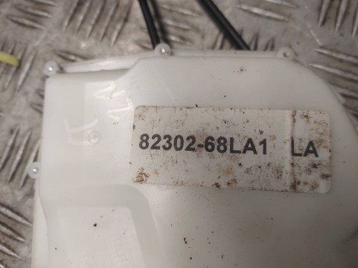 brava vrata lijevi stražnji dio + kvake SUZUKI SWIFT V MK7 82302-68LA1