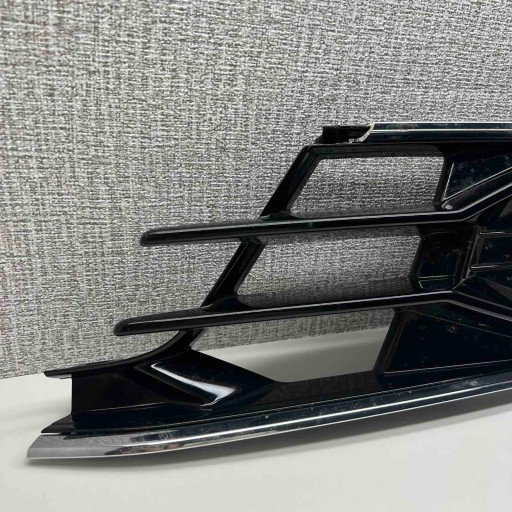 AUDI A6 C7 2014-2018 grille grid of a bumper left 4G0807681AD