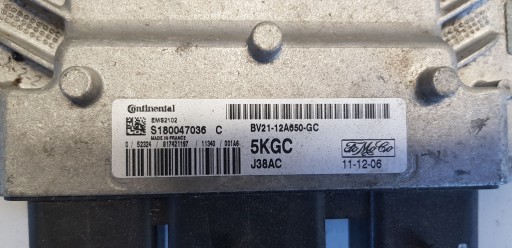 FORD FIESTA MK7 computer control unit of the engine