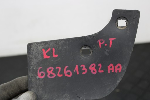 zástěrka pravý záď 68261382AA JEEP CHEROKEE KL
