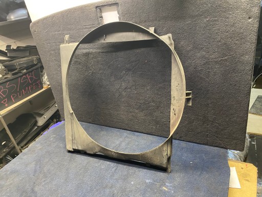 MERCEDES W210 КОРПУС ВЕНТИЛЯТОРА 2105050155