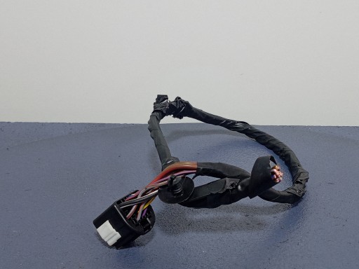 FORD MONDEO MK5 КУБ СТІЙКИ ДВЕРІ ЗАДНІЙ ПРАВИЙ