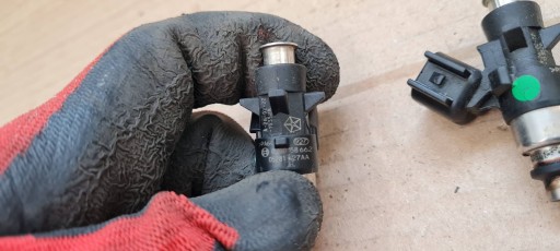 Jeep Grand Cherokee WL 2022 Einspritzdüse Pumpe-Düse-Einheit des Kraftstoffsbehälters 3.6 V6 05281427AA