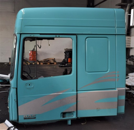 СТОРОНА КАБИНЫ ЧЕТВЕРТЬ ЛЕВАЯ ПРАВАЯ DAF XF 95 105