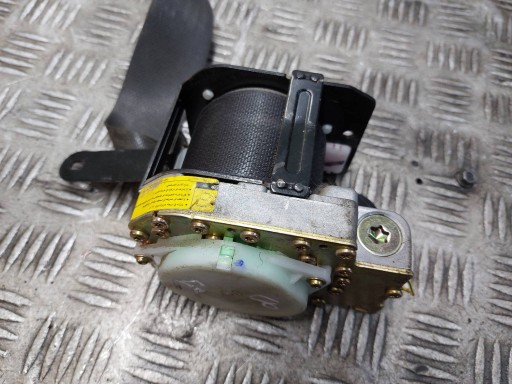 Gurten Sicherheits links vorne TOYOTA YARIS und 3D