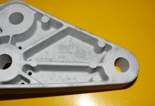 bracket holder engine mount AUDI S6 A6 C5 4.2 V8 299KM ARS 4B3199603B