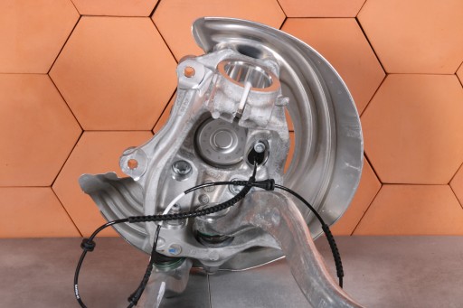 BMW G20 G21 G22 G23 otoč ramene čepu levý levá předek 2WD 6877143