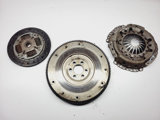 Embrayage Disque de pression SKODA FABIA et 1.9 SDI R030105271D Garantie