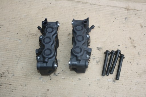 Затискач затискачі лівий правий Болт Yamaha R1 RN19 07-08