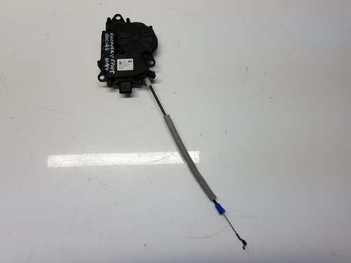 DISCOVERY SPORT DOCIAG of a lock bonnet DK62404C10AE