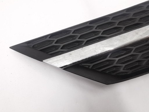 grid of a bumper right front TOYOTA RAV-4 RAV4 IV 12- / 53105-42010