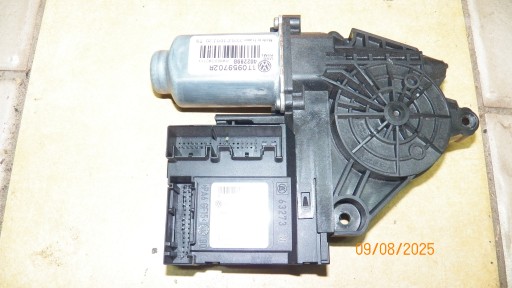 2008- - Мотор склопідйомника правий перед vw golf vi 5d 5k0959702b 5k0959792