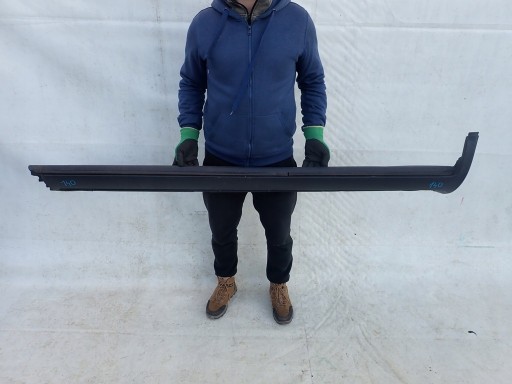 VOLVO XC70 and 00-07 threshold left moulding threshold left