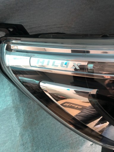 REFLEKTOR right TOYOTA HILUX VIII LED nr.00