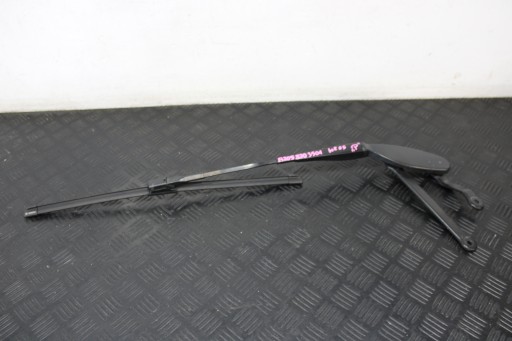 wiper right wiper arm right A2058203501 MERCEDES C-KLASA W205
